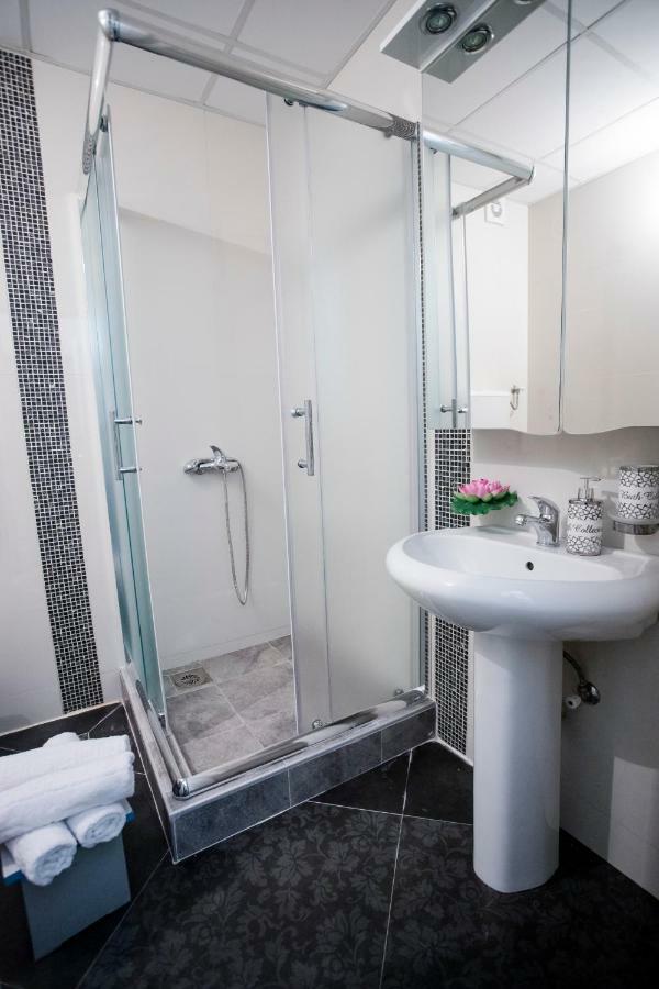 Venus Apartment Nis Bagian luar foto