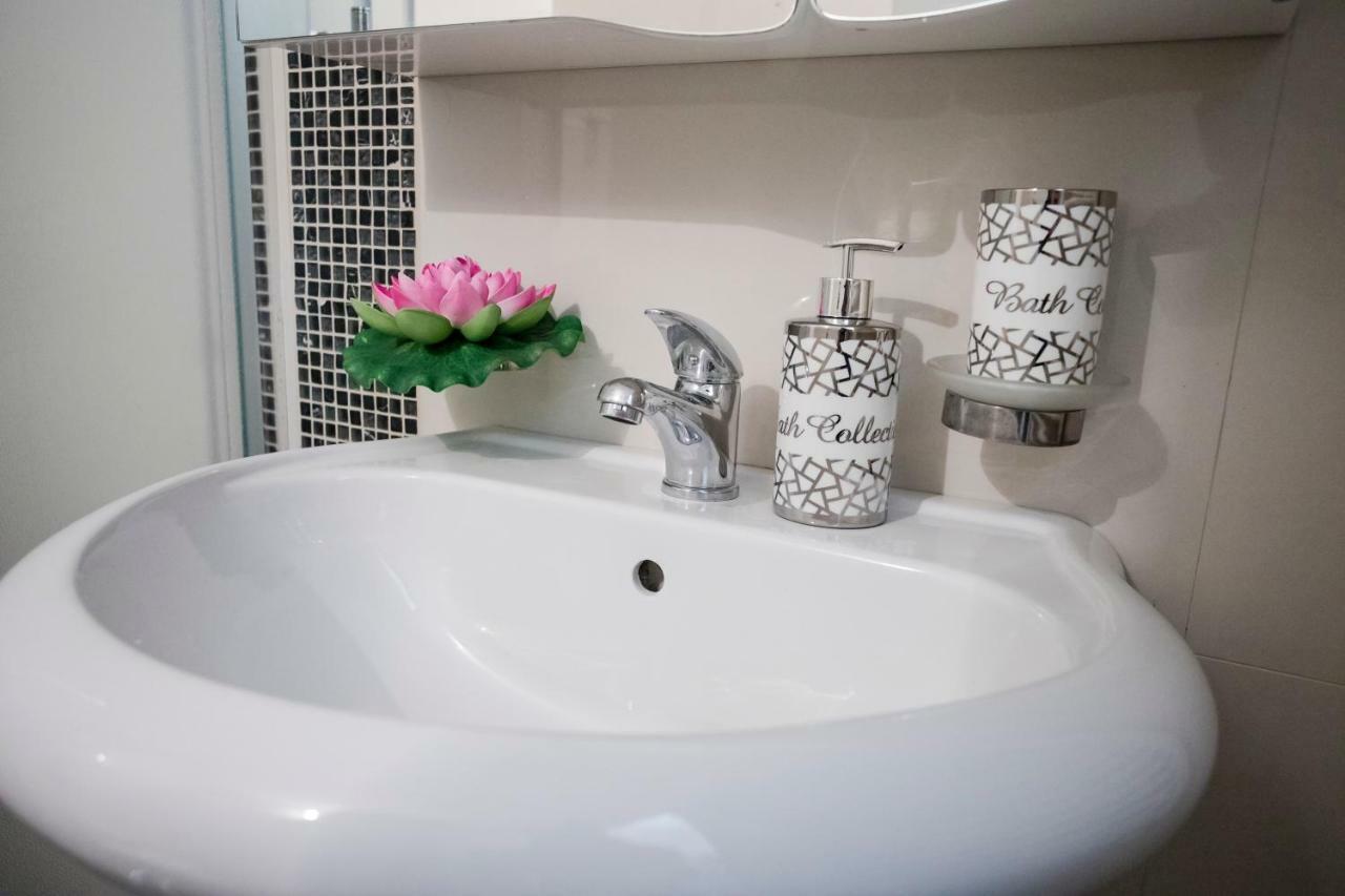 Venus Apartment Nis Bagian luar foto